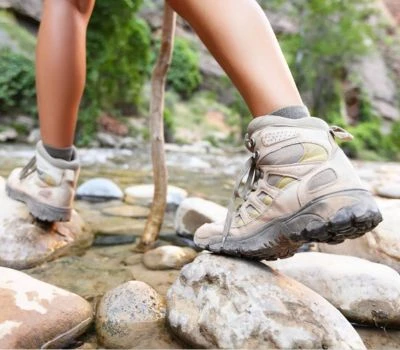 Cuantificación de la caída del navicular mediante escaneo 3D para excursionistas-a través: por qu...