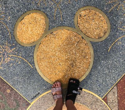 El parque temático que resolvió el problema de los 20.000 pasos: cómo el escaneo de pies con IA y...